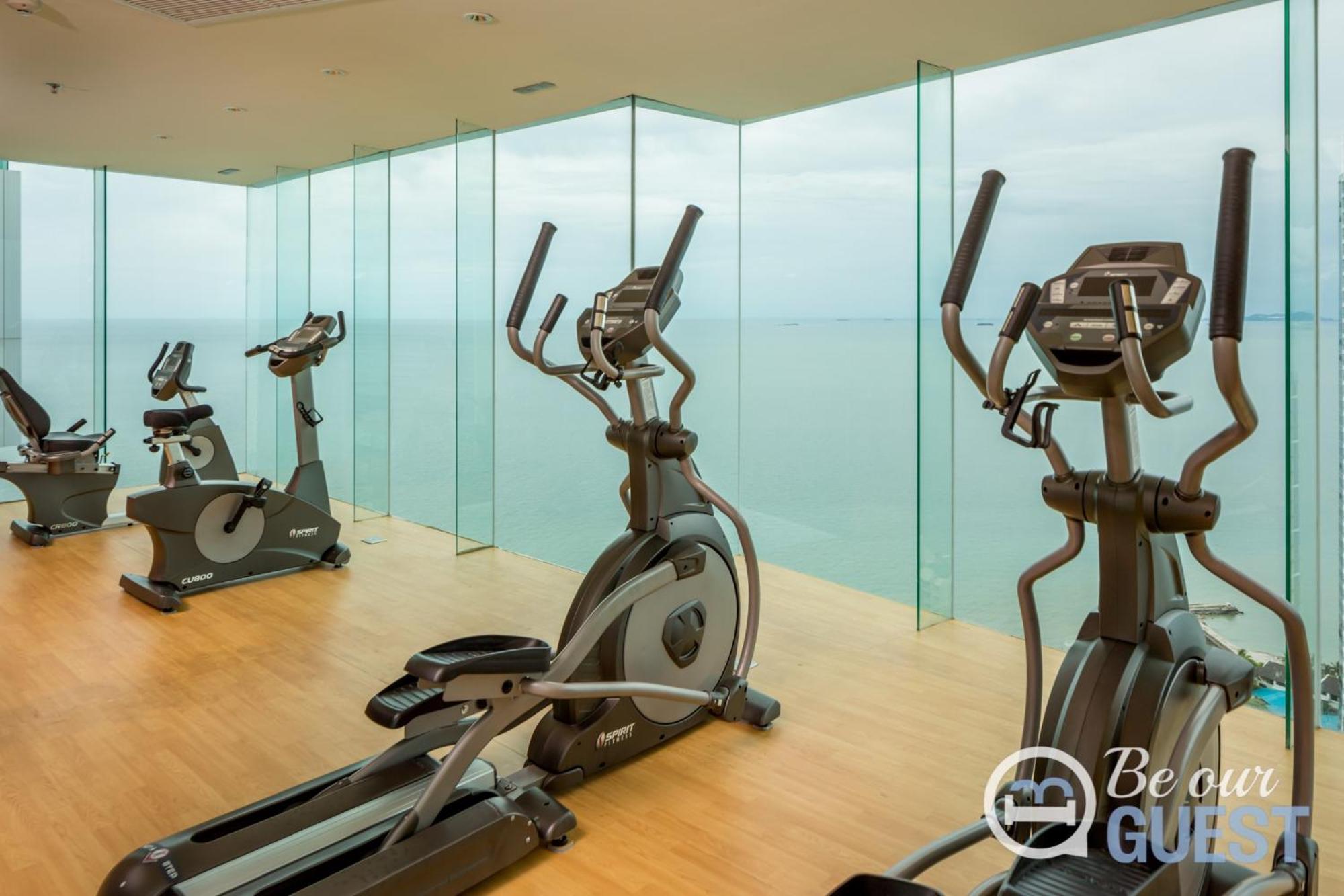 Stunning Sea View Condo On The Beach - Monthly Stay Pattaya Exteriér fotografie