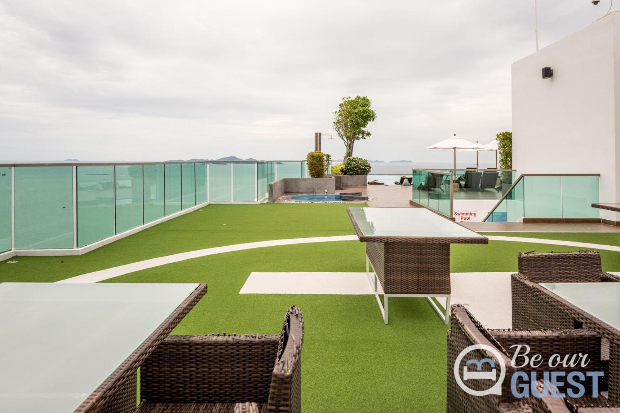 Stunning Sea View Condo On The Beach - Monthly Stay Pattaya Exteriér fotografie